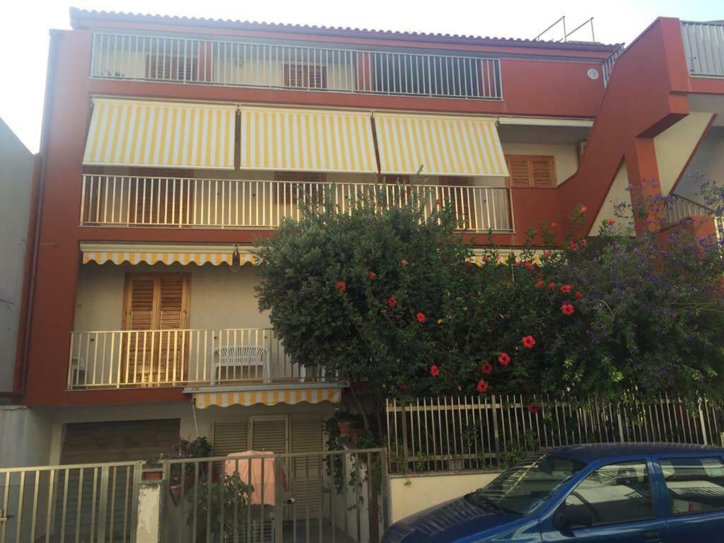 Casa Vacanza Giotto 17 Apartment Sampieri Luaran gambar